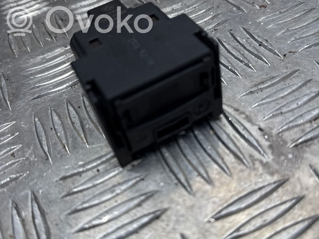 BMW X1 E84 Ignition lock 