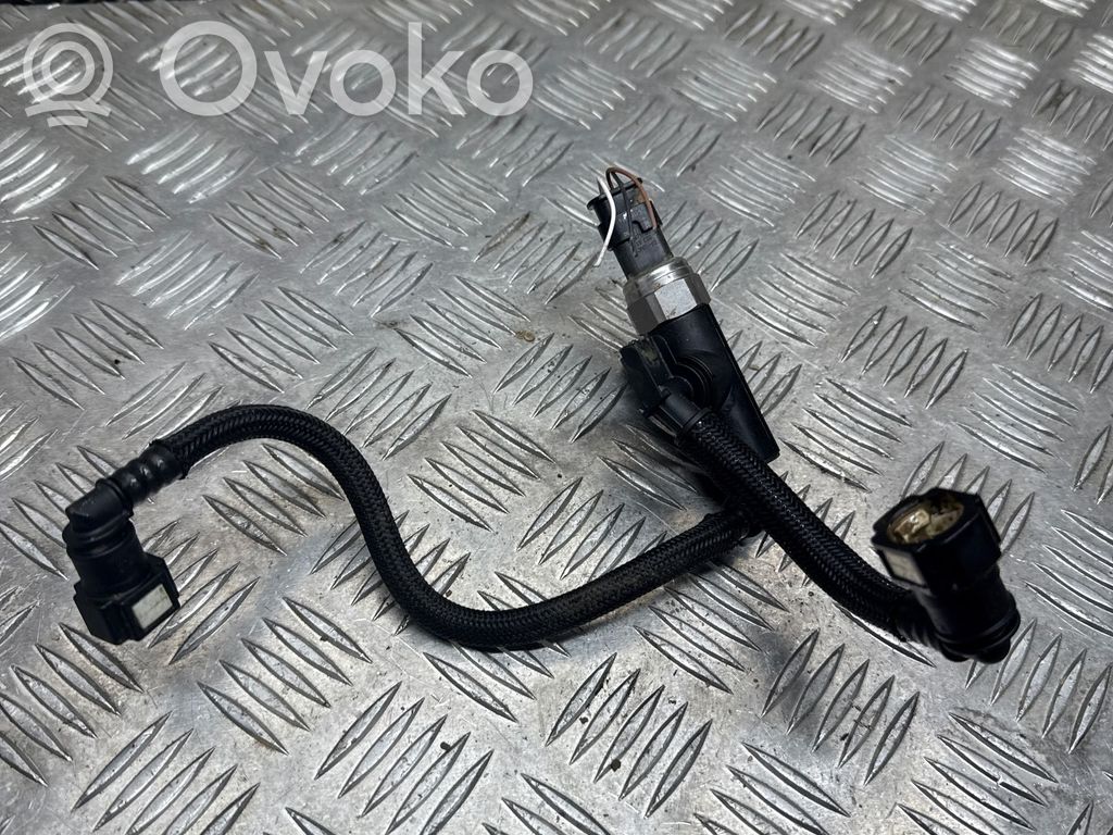 Opel Corsa F Senzor temperatură combustibil 