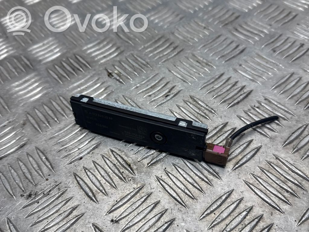Mercedes-Benz SLK R172 Amplificatore antenna 