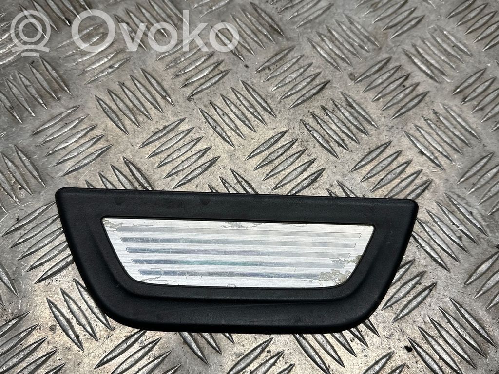 Listwa progowa tylna   8050461
