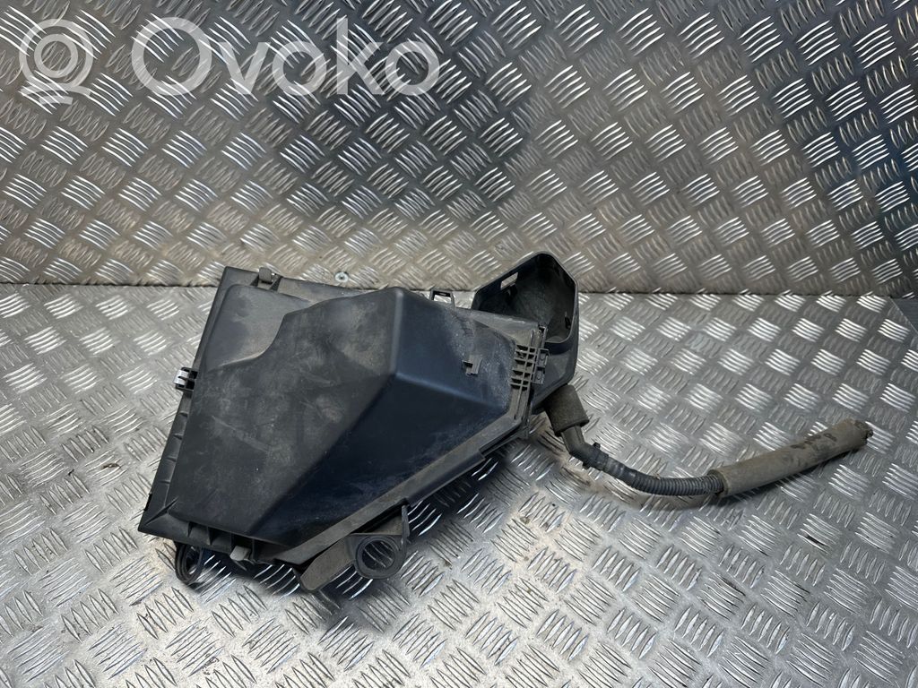 BMW X1 E84 Air filter box 