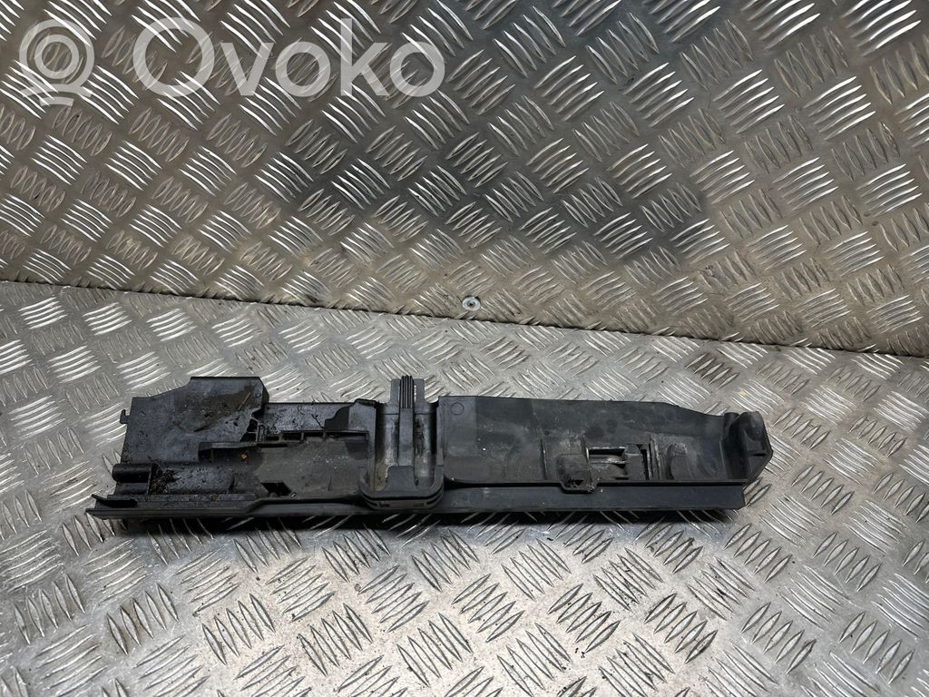 BMW X1 E84 Radiator mount bracket 