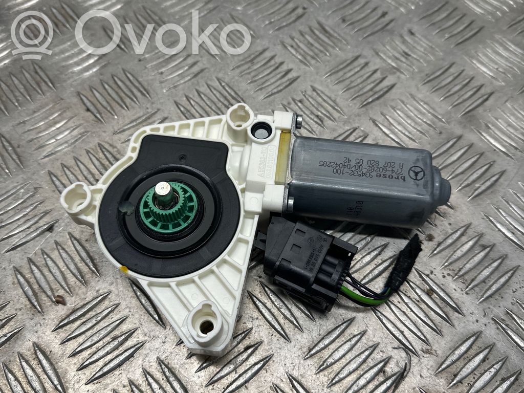 Mercedes-Benz SLK R172 Silnik regulatora szyby drzwi przednich 