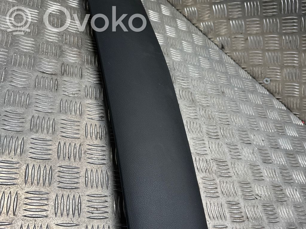 Jeep Compass Kita salono detalė 