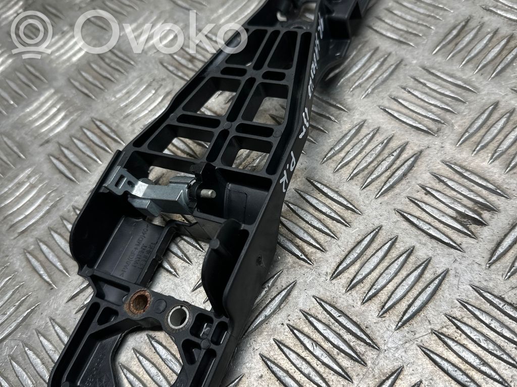Jeep Grand Cherokee Laikiklis/ kronšteinas išorinės priekinės atidarymo rankenos 