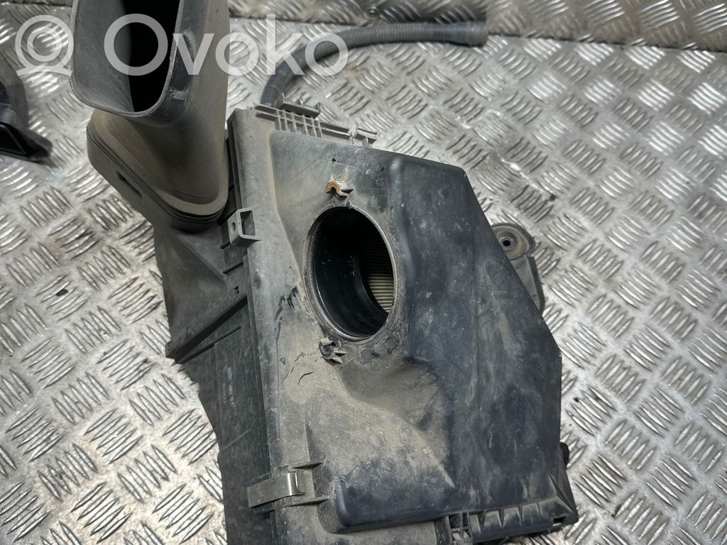 BMW X1 E84 Air filter box 