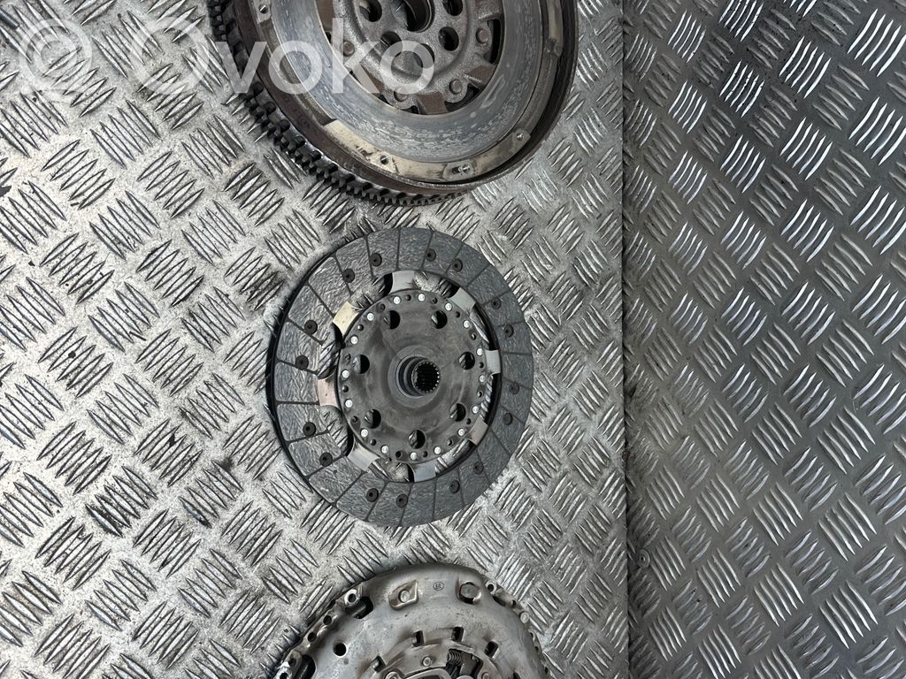 Nissan Qashqai Kit d'embrayage 