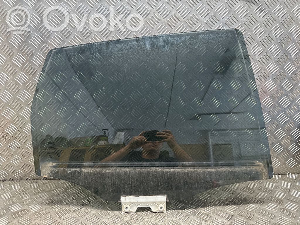 Ford Kuga II Szyba drzwi tylnych 