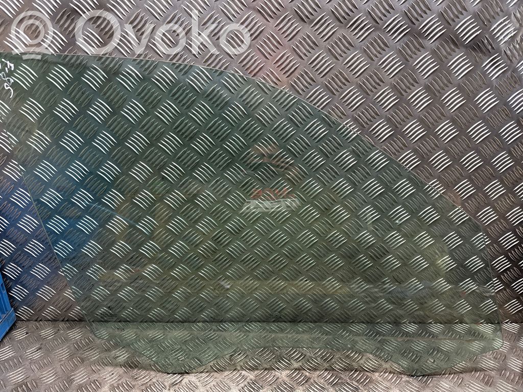BMW X5M F85 Front door window glass four-door 