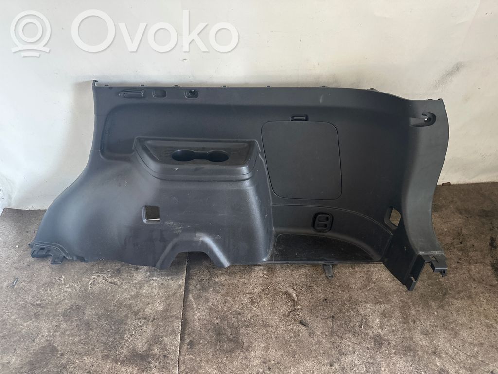 Mitsubishi Outlander Boczek / Tapicerka / bagażnika 