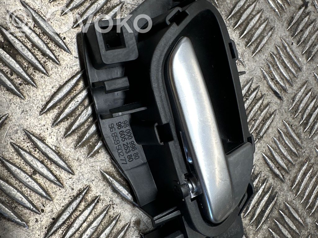Front door interior handle   106927493,9800099680