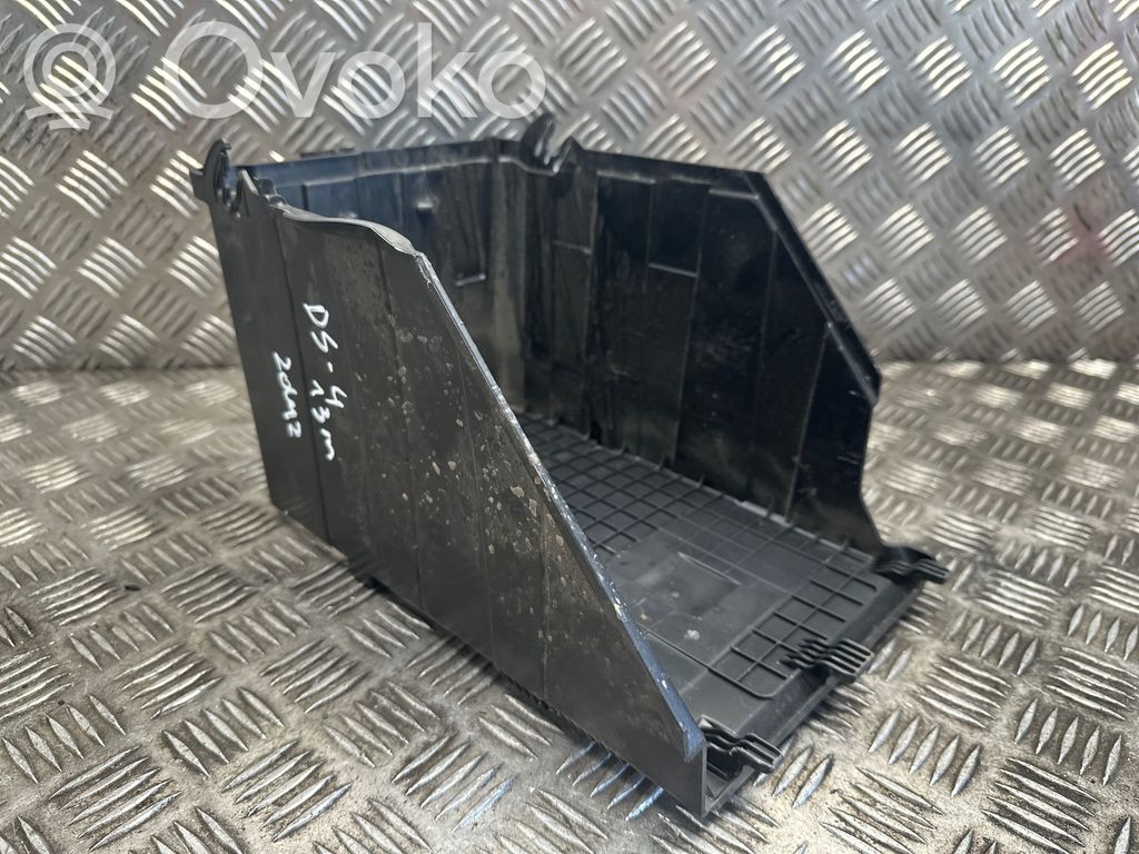 Citroen DS4 Akumuliatoriaus dėžė 