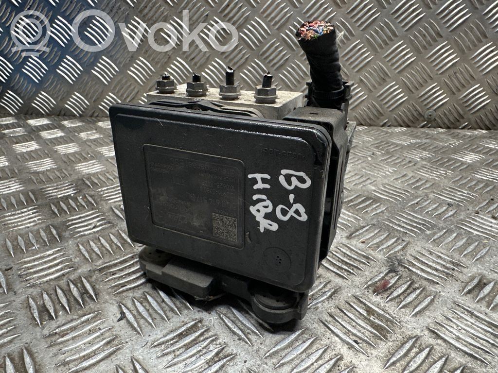 Volkswagen PASSAT B8 ABS-pumppu 