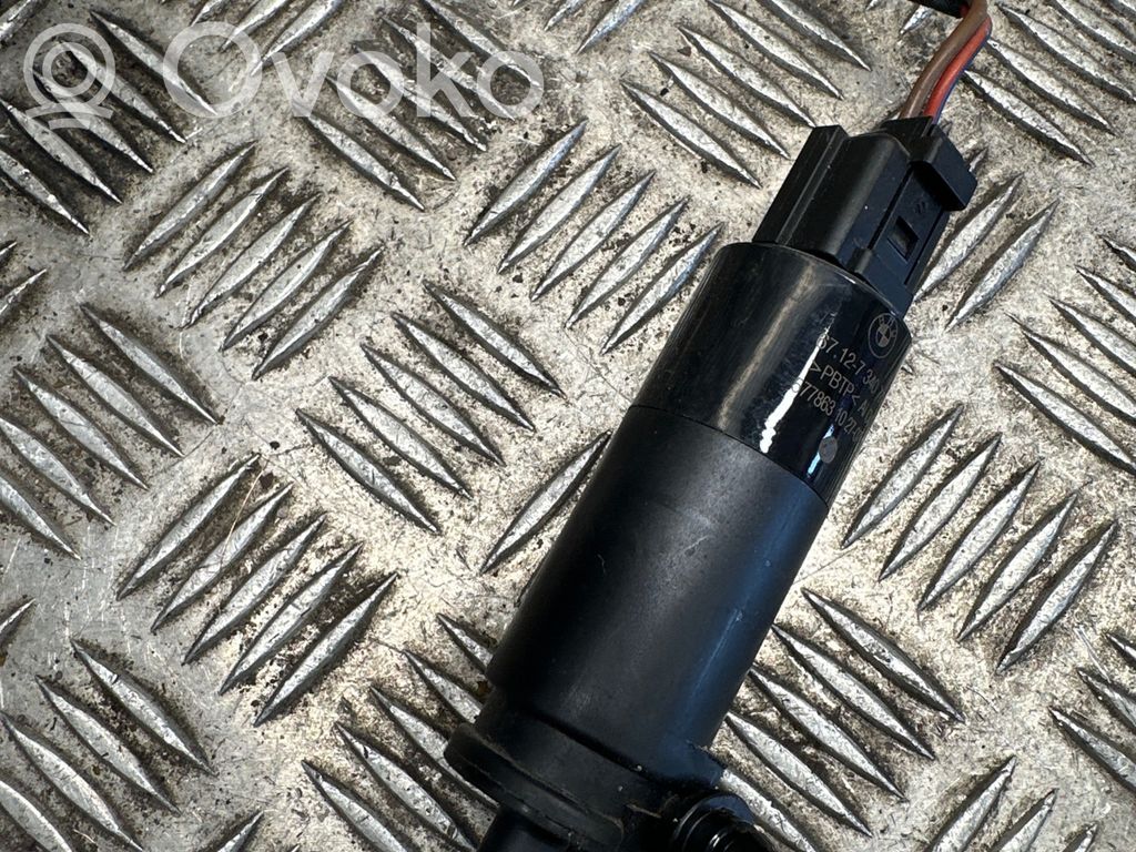 BMW X5 F15 Pompa spryskiwacza lampy przedniej 