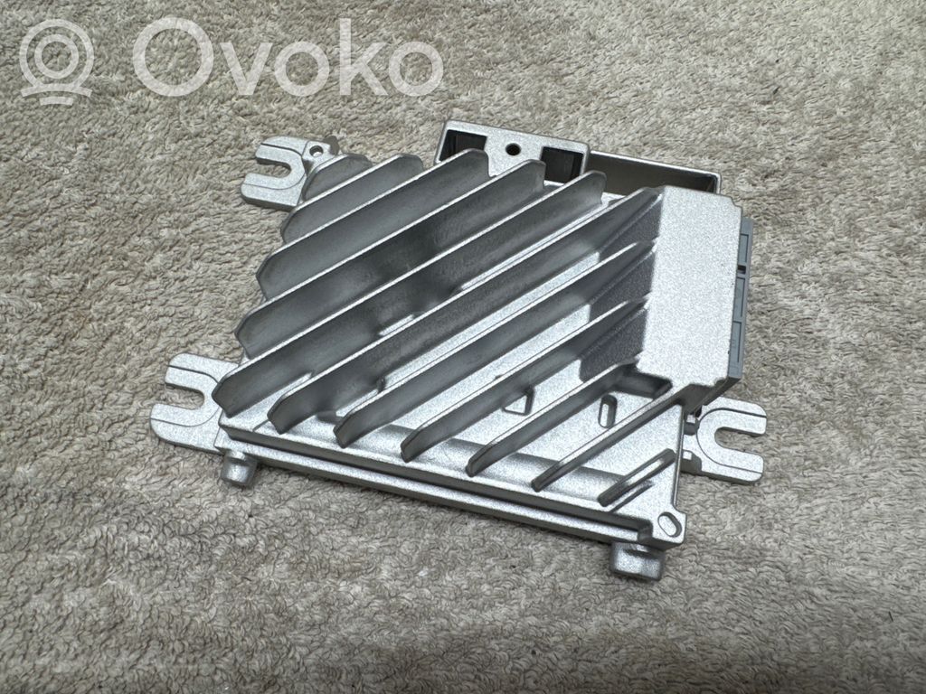 BMW X5 G05 Sound amplifier 