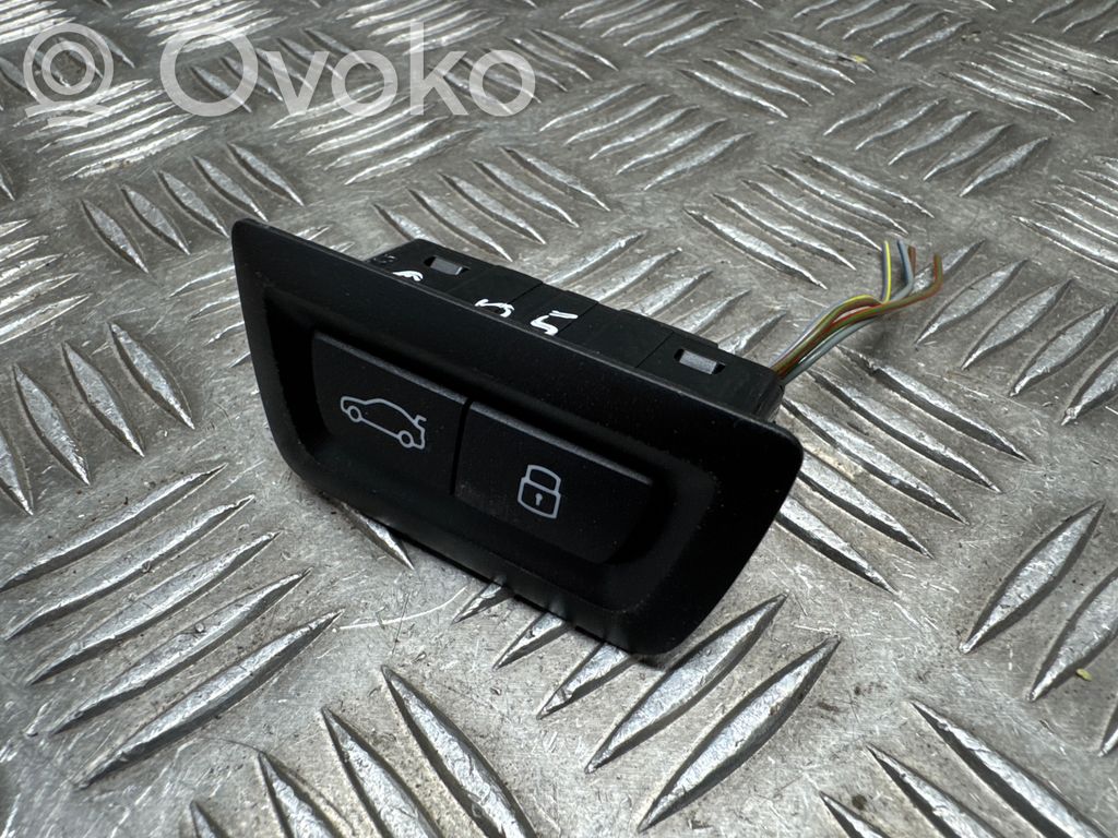 BMW X5 G05 Tailgate/boot open switch button 
