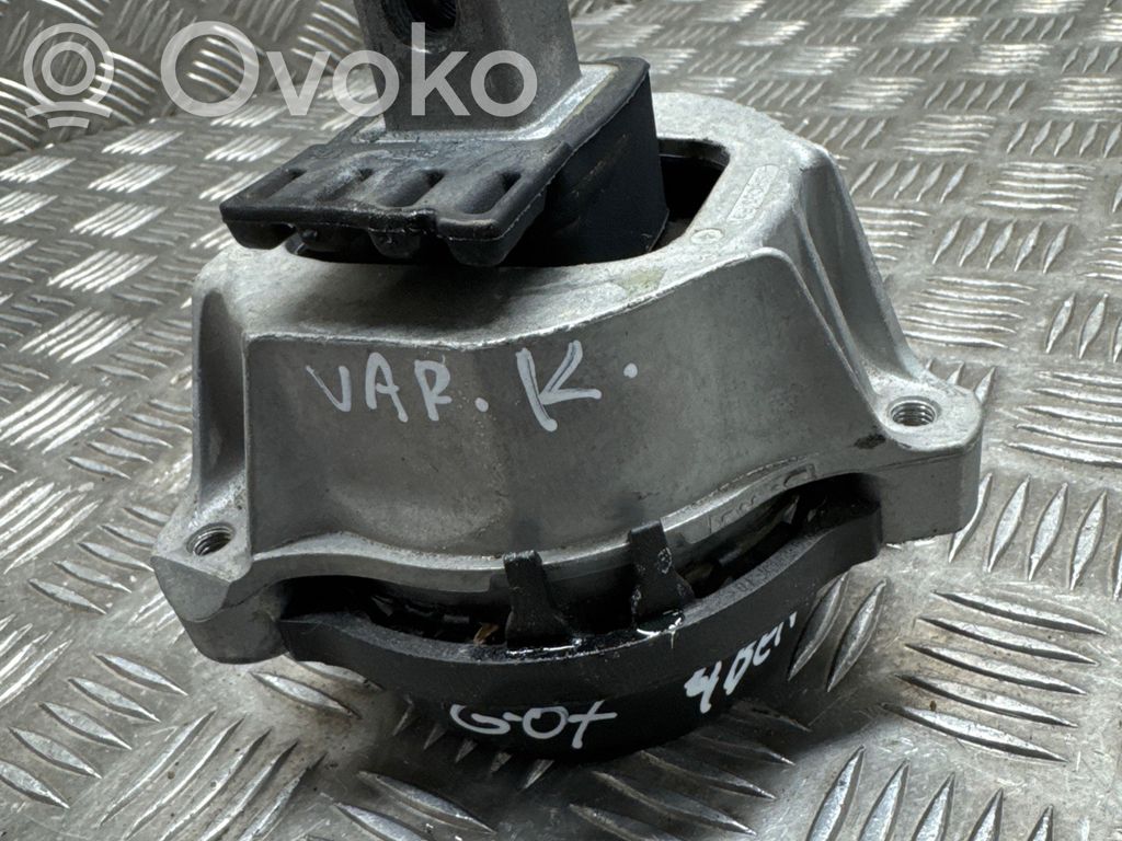 Engine mount bracket   2987951,020623