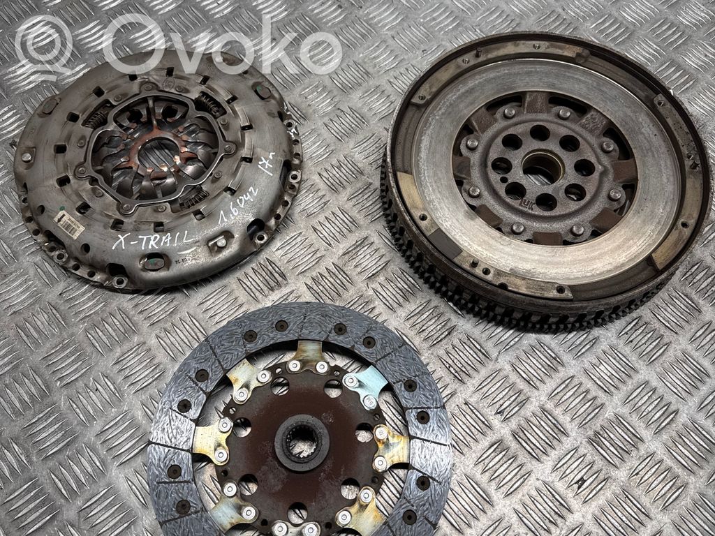 Nissan X-Trail T32 Kit d'embrayage 