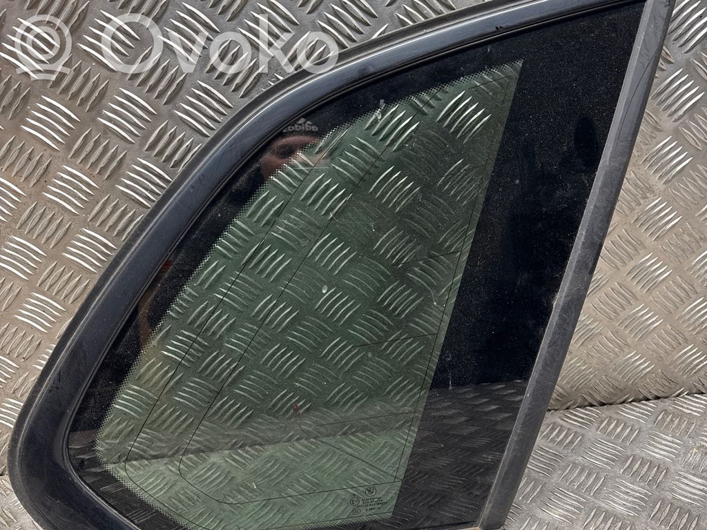 BMW X5 E70 Szyba karoseryjna tylna 