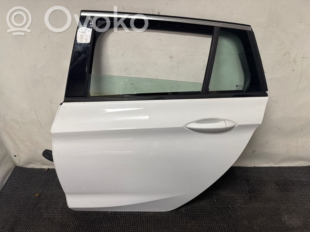 Puerta trasera   Y40R