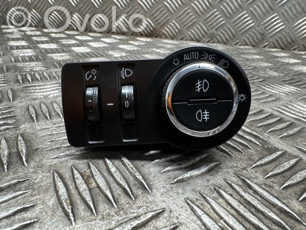 Opel Insignia A Light switch 