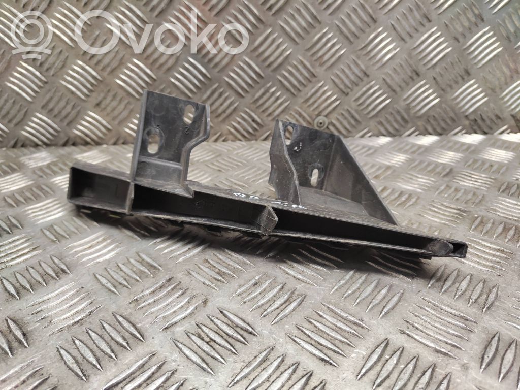 Audi Q7 4L Front bumper mounting bracket 