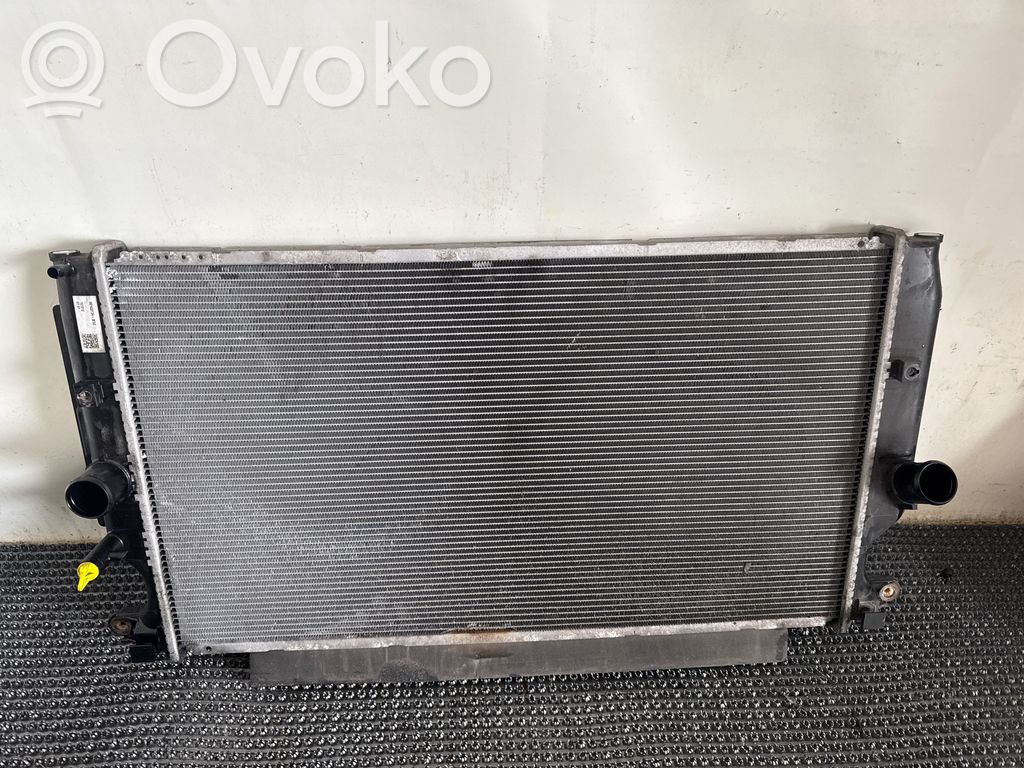 Toyota Avensis T270 Coolant radiator 