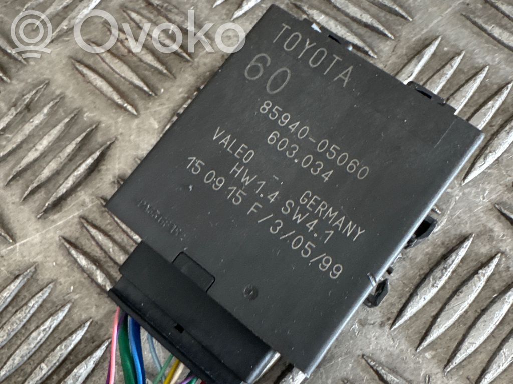Toyota Avensis T270 Window wiper relay 