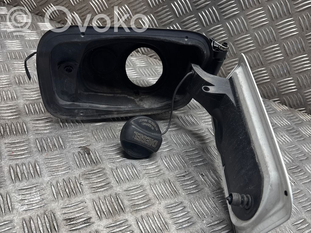 BMW 2 F45 Klapka wlewu paliwa 