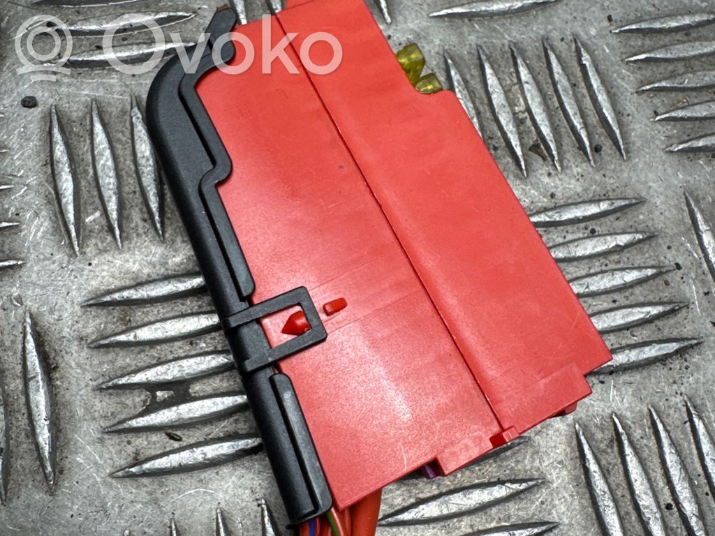 Audi A7 S7 4G Fuse module 