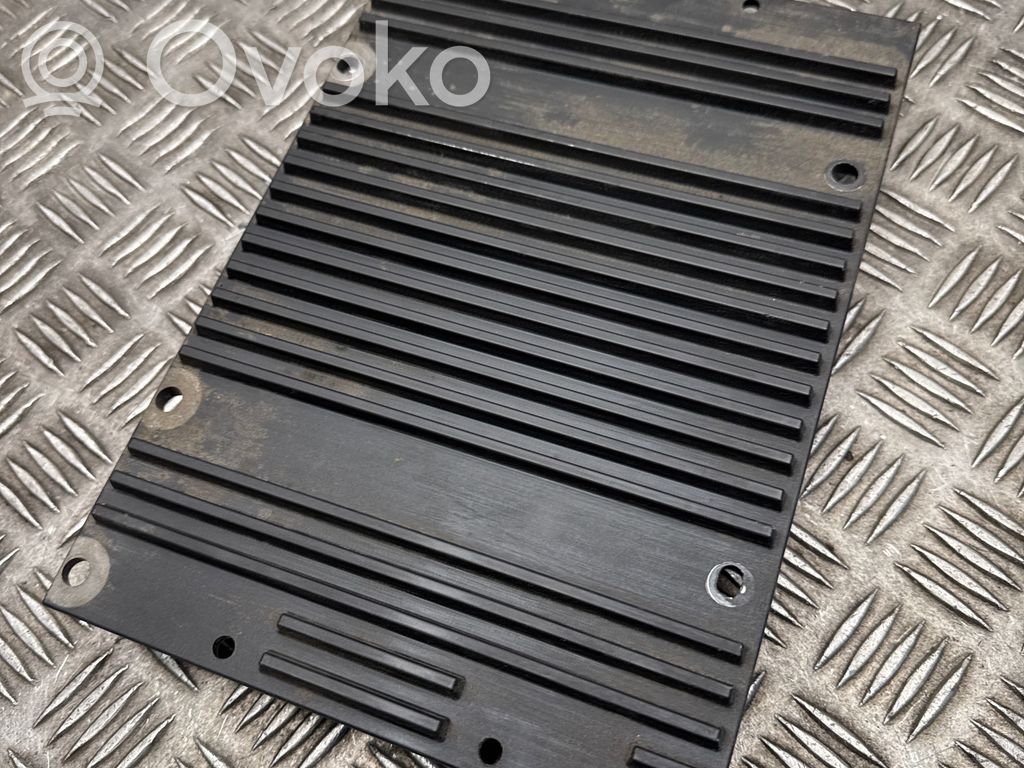 Volvo XC90 Garso stiprintuvas 