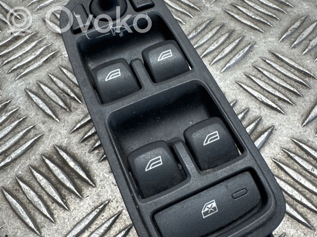 Przyciski szyb   31334346,11W336