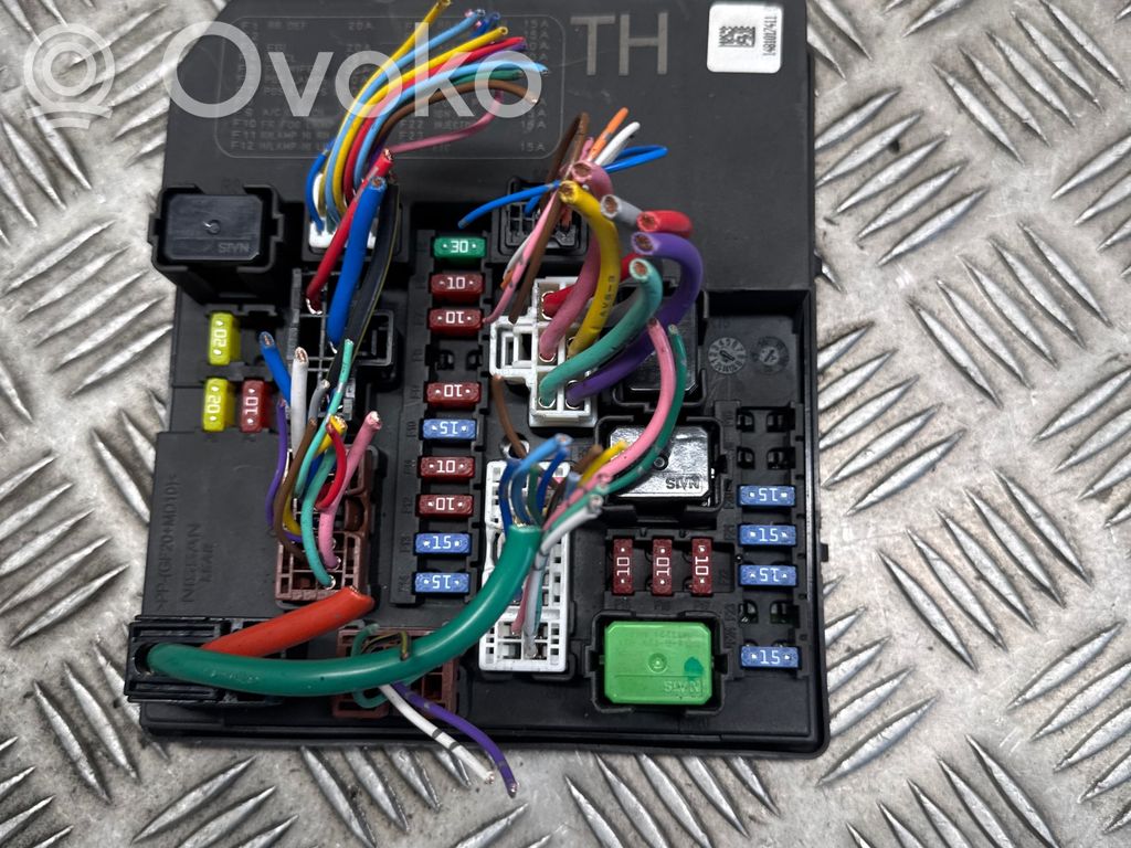 Nissan Juke I F15 Modul siguranțe