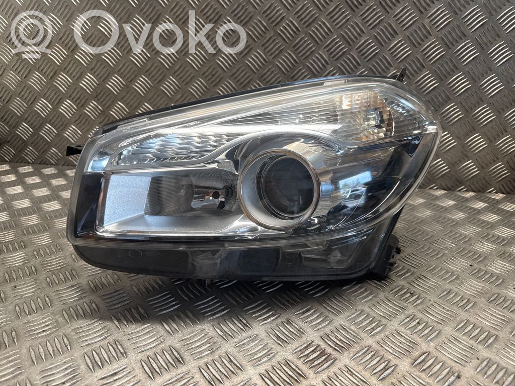 Nissan Qashqai Lampa przednia 