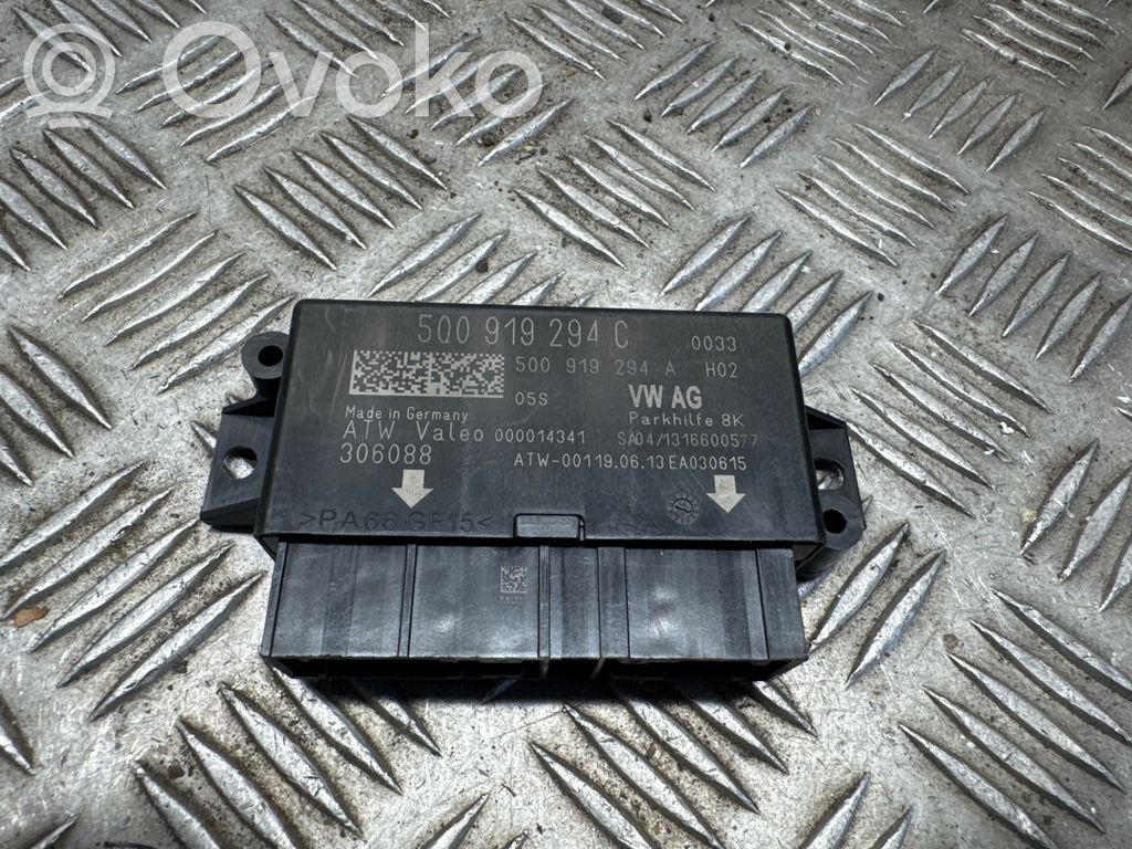 Volkswagen Golf VII Pysäköintitutkan (PCD) ohjainlaite/moduuli 