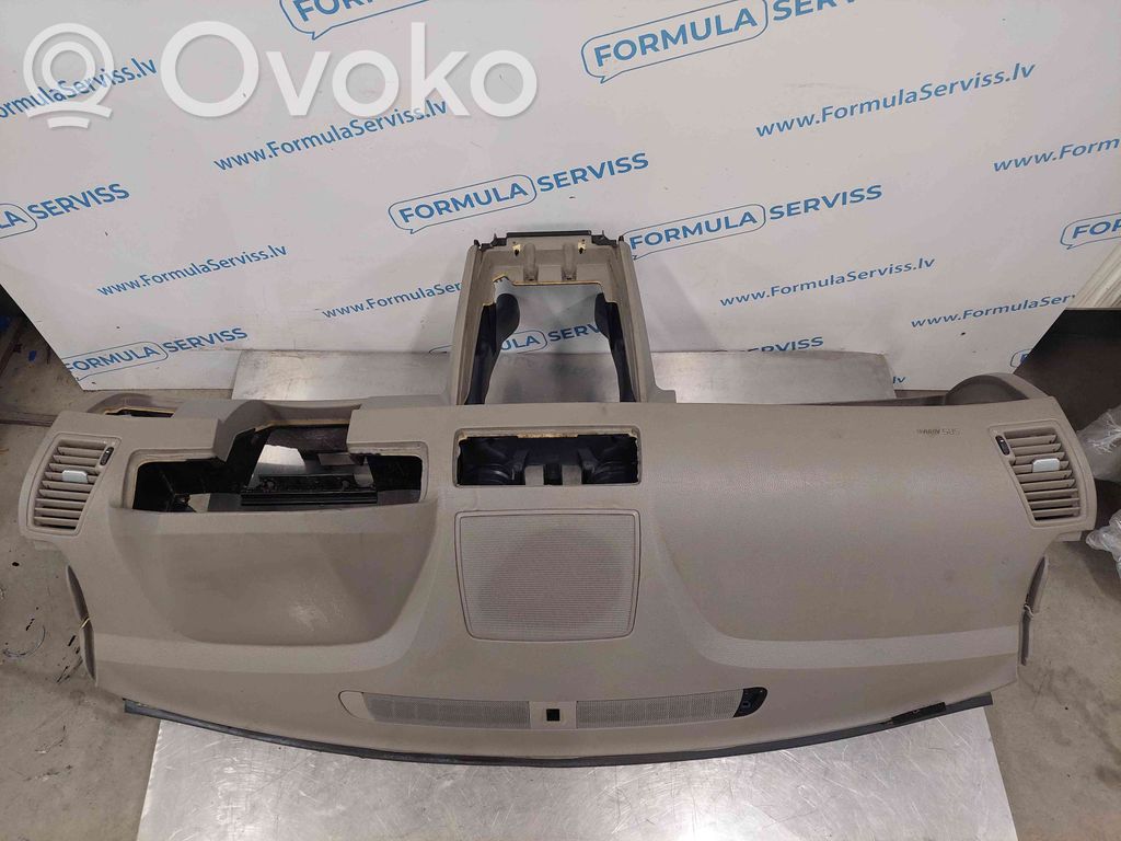 Dashboard   03409396,0965143