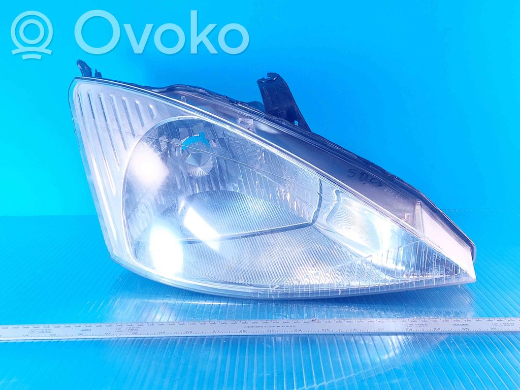 Ford Focus Headlight/headlamp 