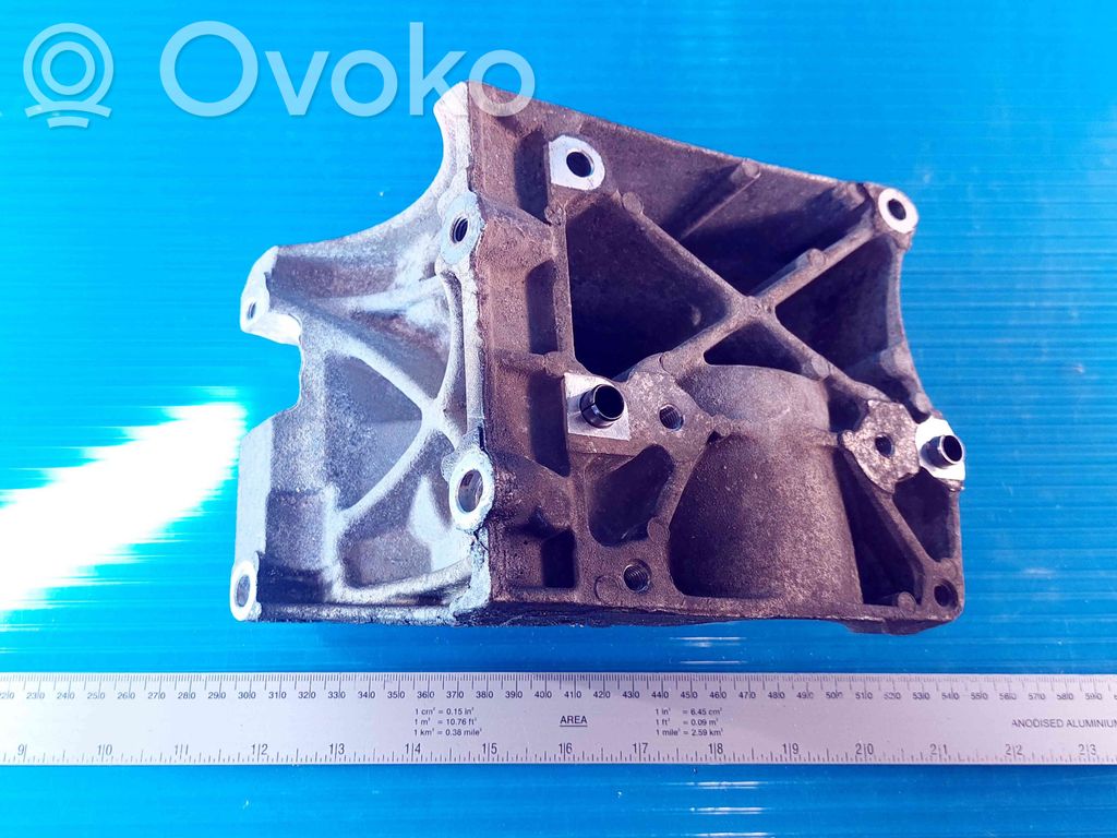 Engine mounting bracket   4M5Q19D624CC