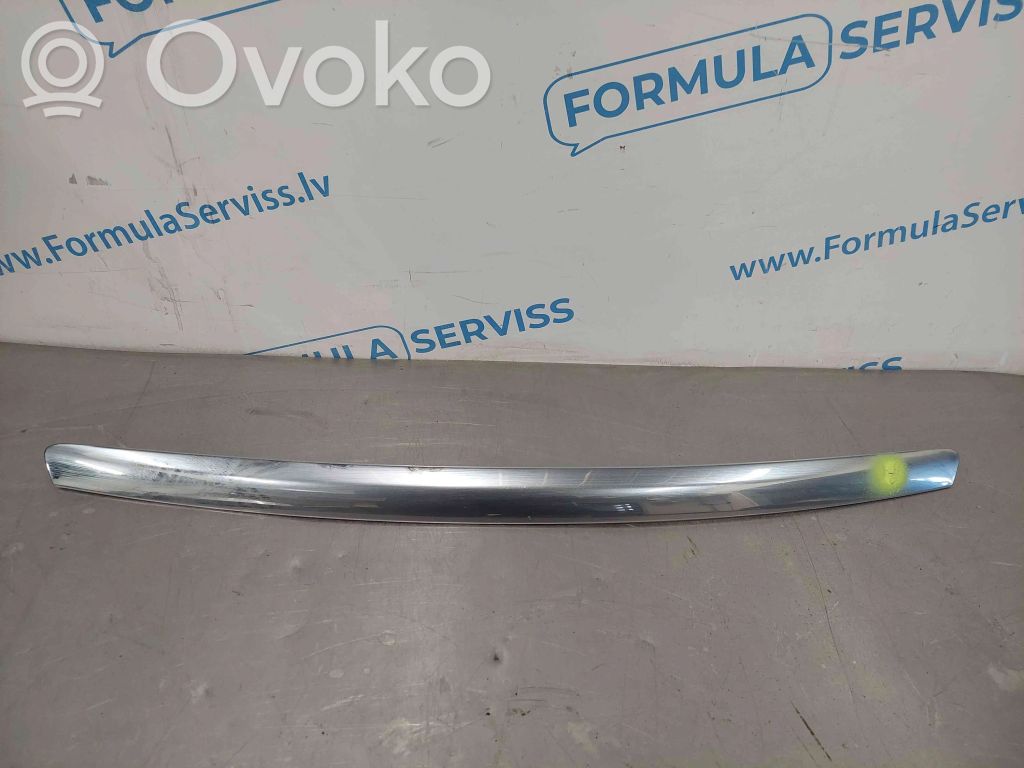 Ford Focus Bonnet/hood grill 