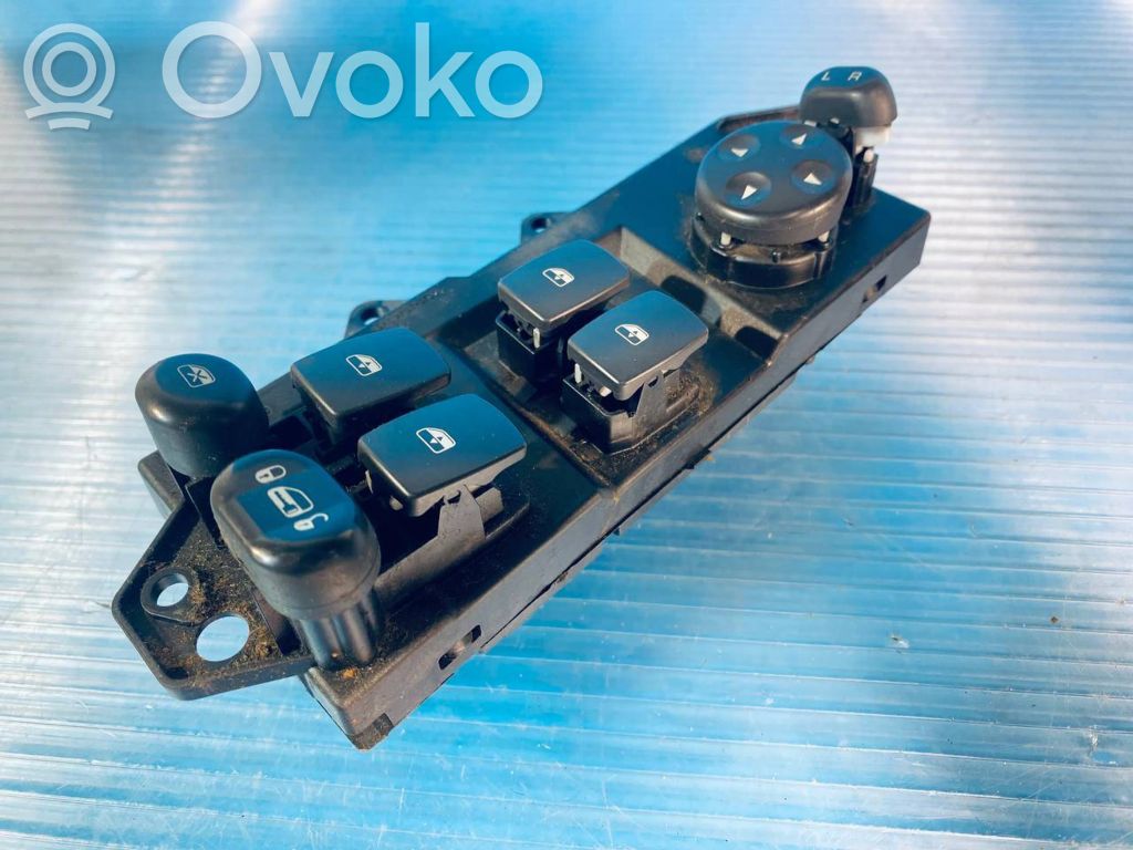 Chrysler Pacifica Electric window control switch 