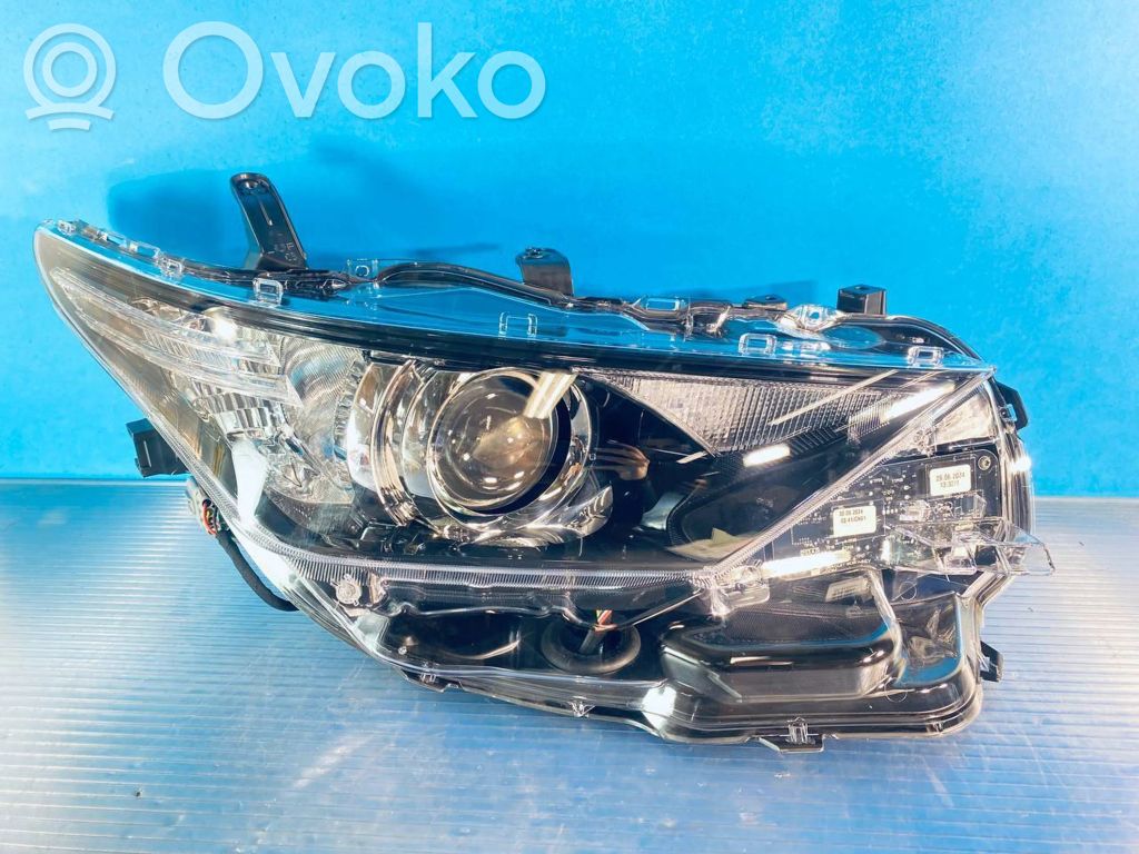 Toyota Auris E180 Scheinwerfer 