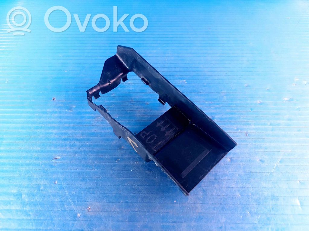 Blind spot radar bracket   4KE907693