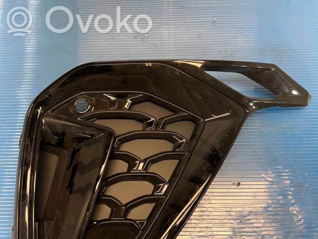 Audi Q7 4M Front bumper mounting bracket 