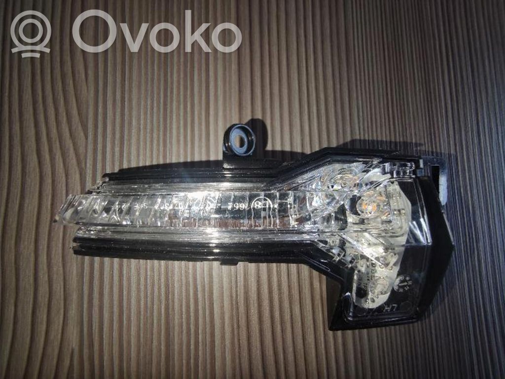 Volkswagen Polo Peilin suuntavilkku 