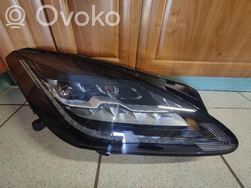 Jaguar E-Pace Etu-/Ajovalo 
