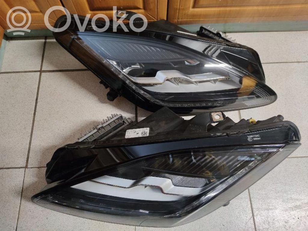 Jaguar E-Pace Headlight/headlamp 