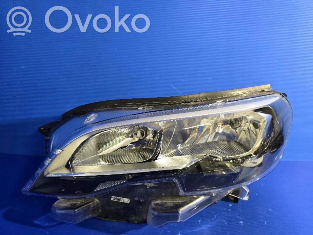 Peugeot Traveller Phare frontale 