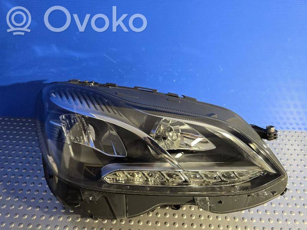 Mercedes-Benz E W212 Lampa przednia 