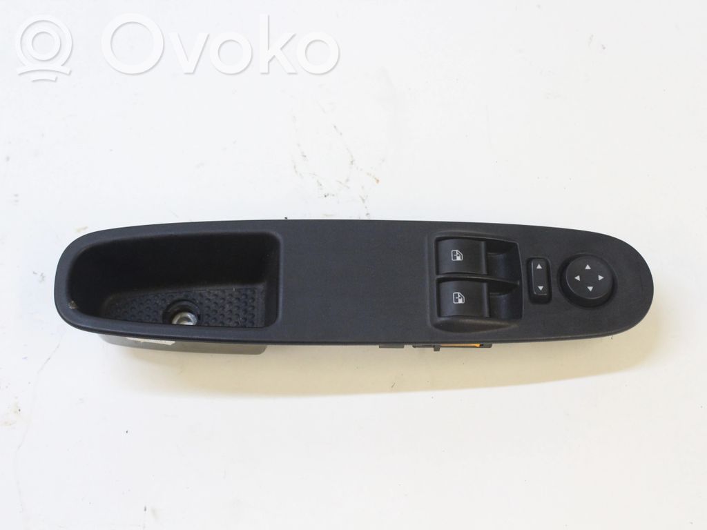 Tailgate/trunk/boot open switch   735531345