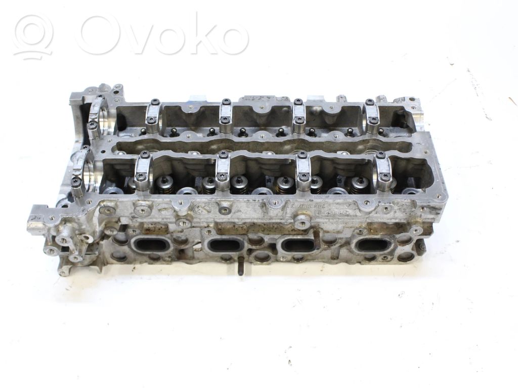 Engine head   R651016